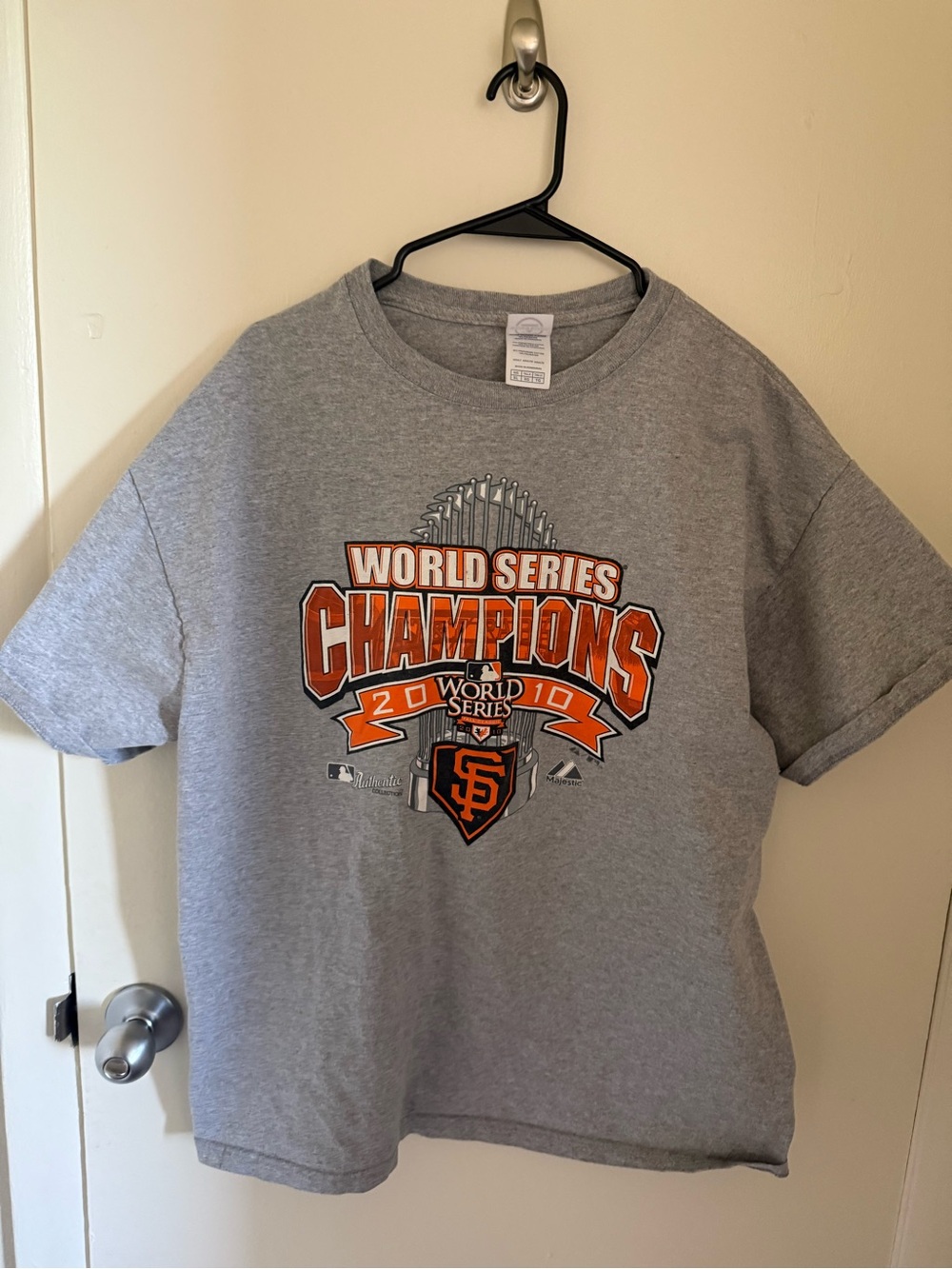 Rare San Francisco Giants 2010 World Series Champions Gray Tee